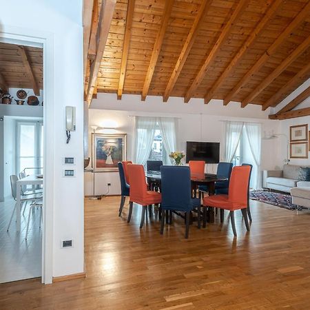 A Casa Nuccia Mansarda By Holiday Solutions Комо Екстериор снимка
