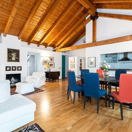 A Casa Nuccia Mansarda By Holiday Solutions Комо Екстериор снимка