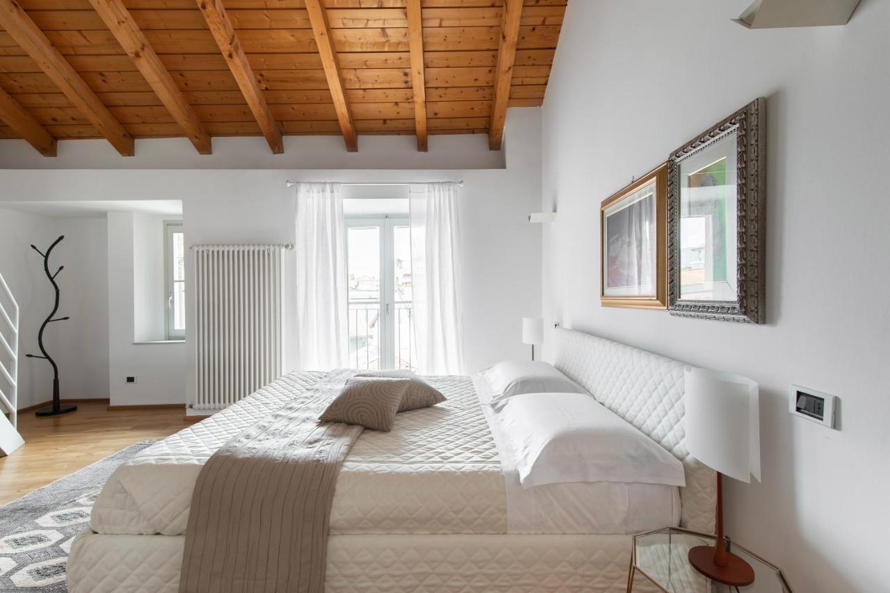 A Casa Nuccia Mansarda By Holiday Solutions Комо Екстериор снимка