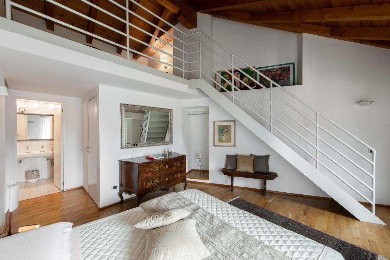 A Casa Nuccia Mansarda By Holiday Solutions Комо Екстериор снимка