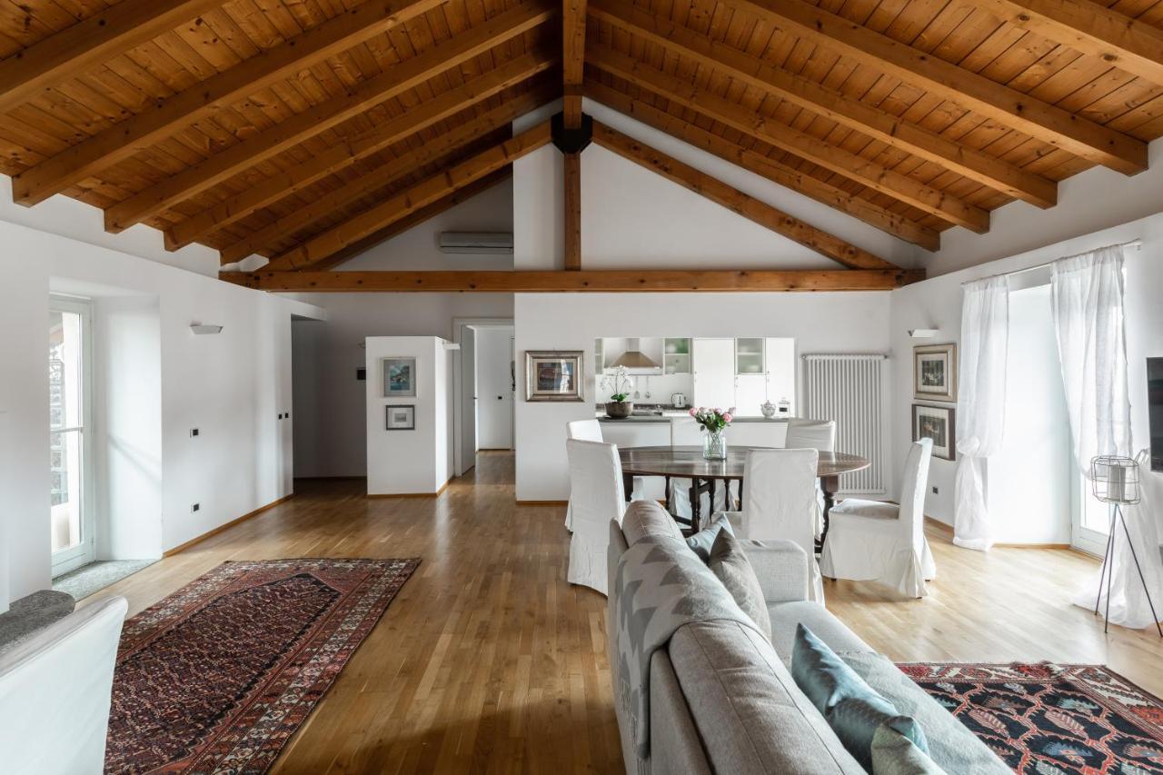 A Casa Nuccia Mansarda By Holiday Solutions Комо Екстериор снимка