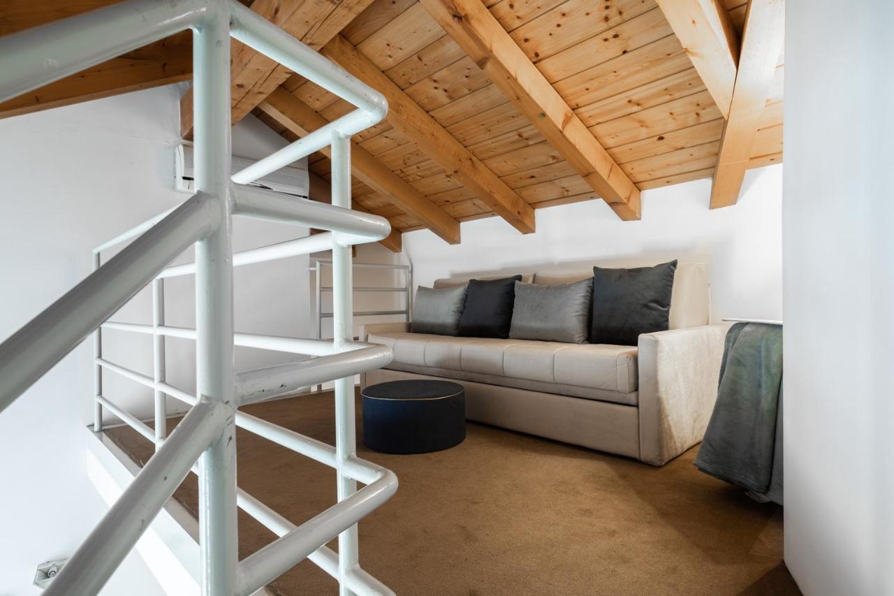 A Casa Nuccia Mansarda By Holiday Solutions Комо Екстериор снимка