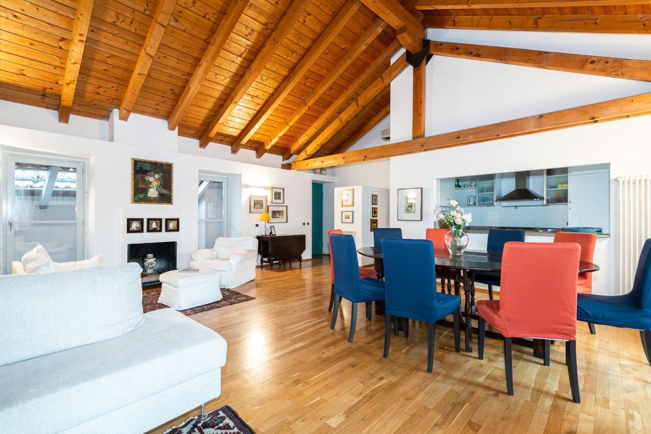 A Casa Nuccia Mansarda By Holiday Solutions Комо Екстериор снимка