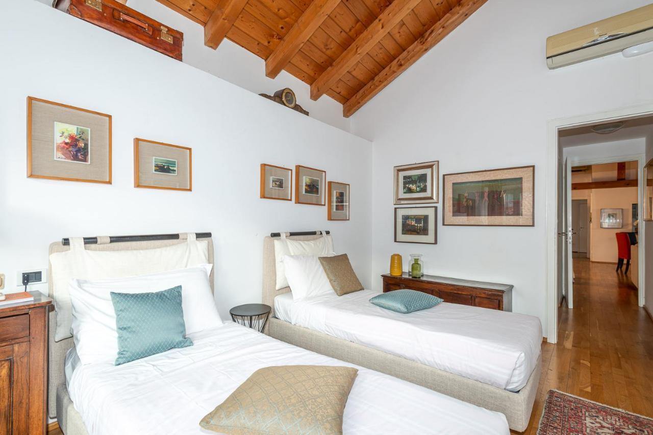 A Casa Nuccia Mansarda By Holiday Solutions Комо Екстериор снимка